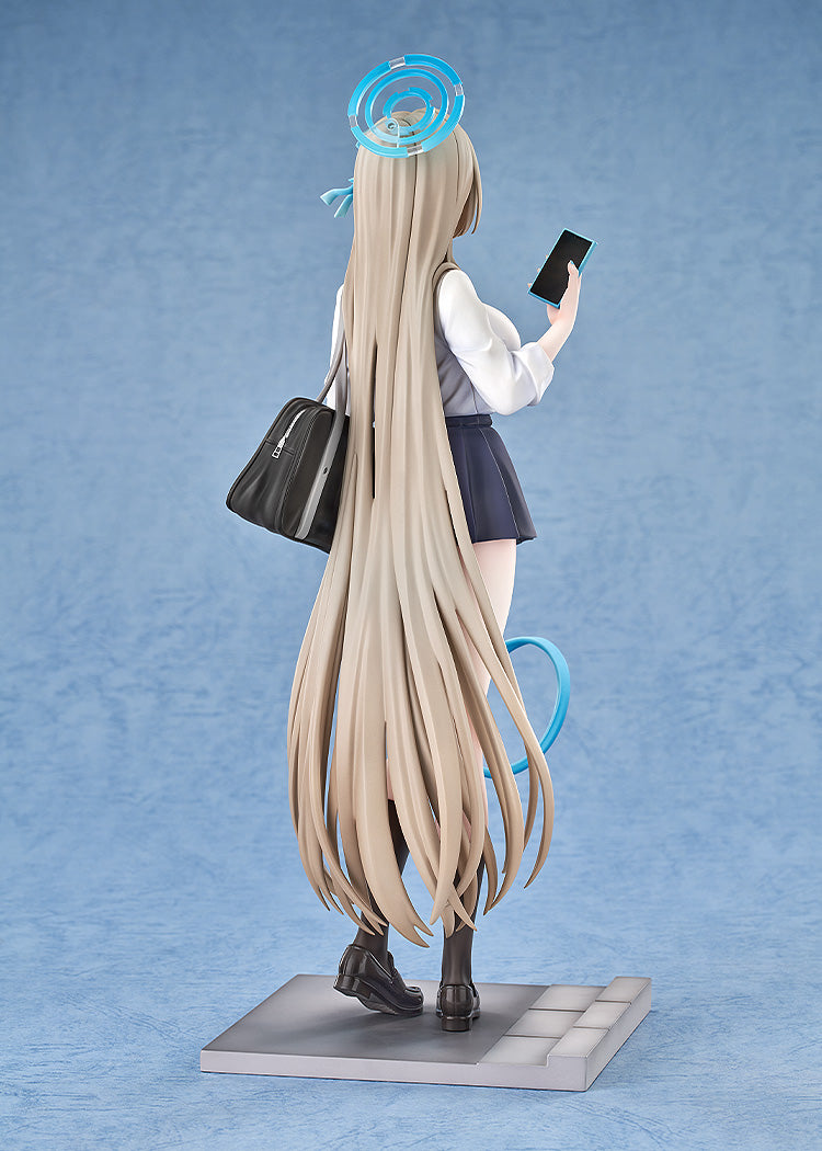 Asuna (School): Memorial Lobby Ver. 1/7 Scale Figure